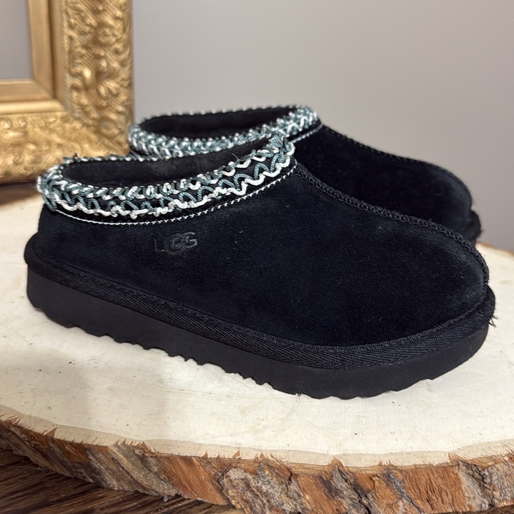 UGG Black Kids Slippers